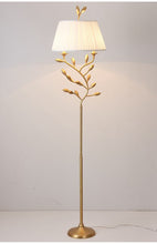 Load image into Gallery viewer, Classic Copper Floor Lamp